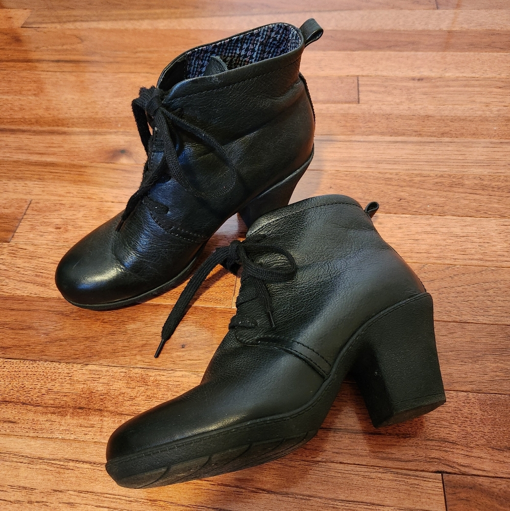 Black Leather Lace Up Heeled Boots